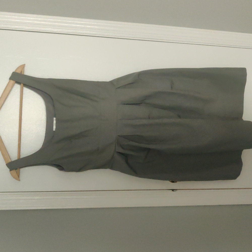 Grey sleeveless dress
